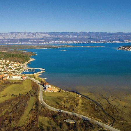 Beautiful Apartment In Malinska With Wifi Екстер'єр фото