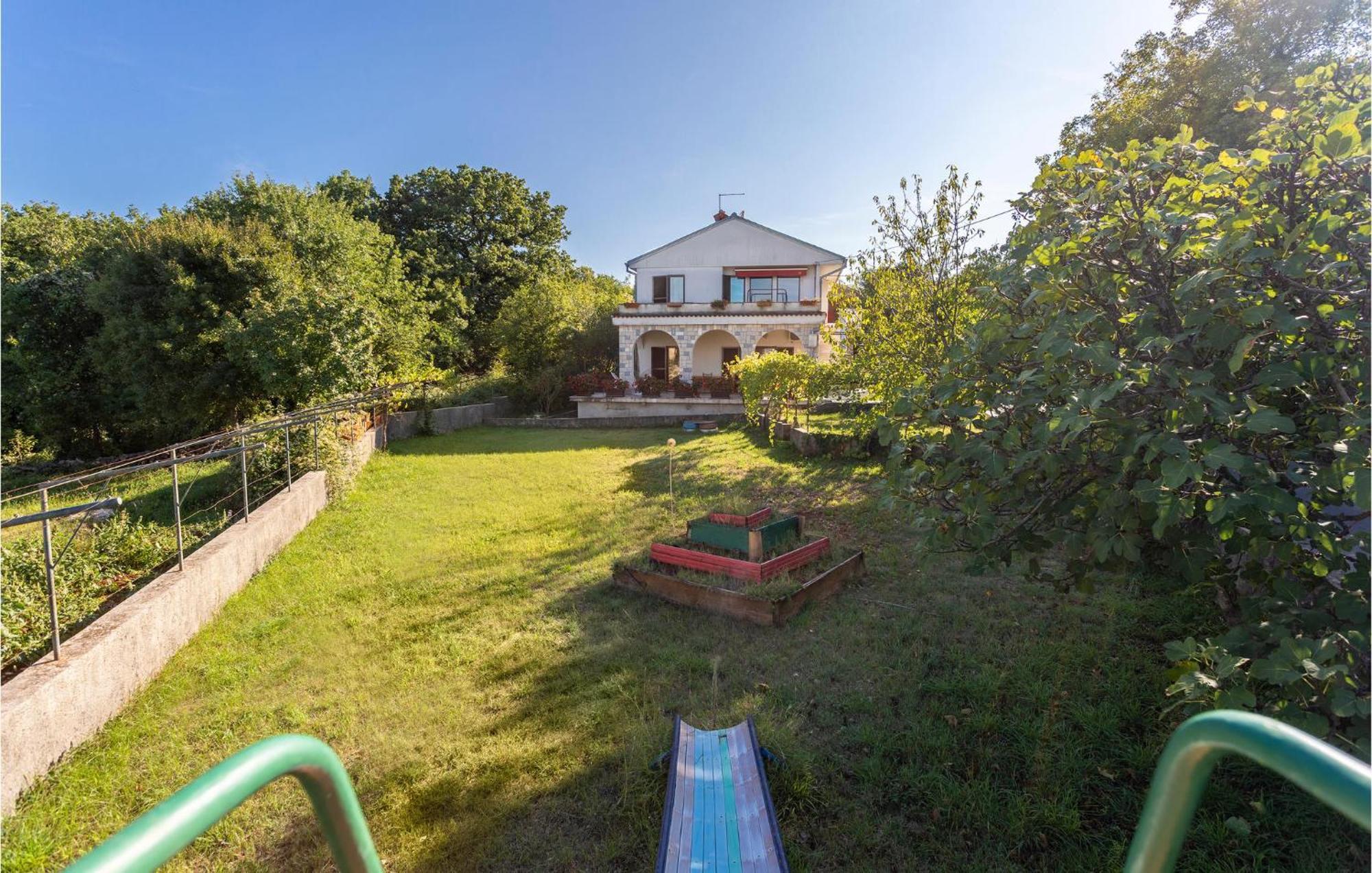 Beautiful Apartment In Malinska With Wifi Екстер'єр фото