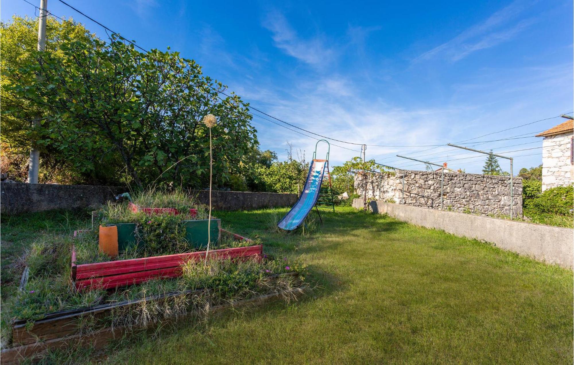 Beautiful Apartment In Malinska With Wifi Екстер'єр фото